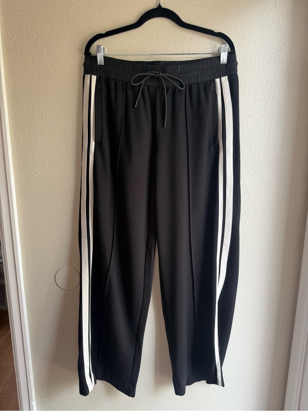 House of Harlow 1960 Black Jogger with White Side Stripes